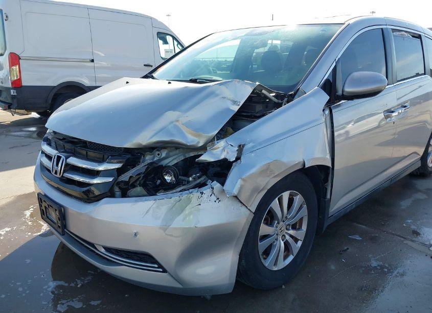 Photo 6 of 2014 Honda Odyssey EX-L (VIN 5FNRL5H66EB003238)