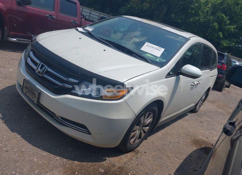 Photo 2 of 2014 Honda Odyssey EXL (VIN 5FNRL5H66EB049572)