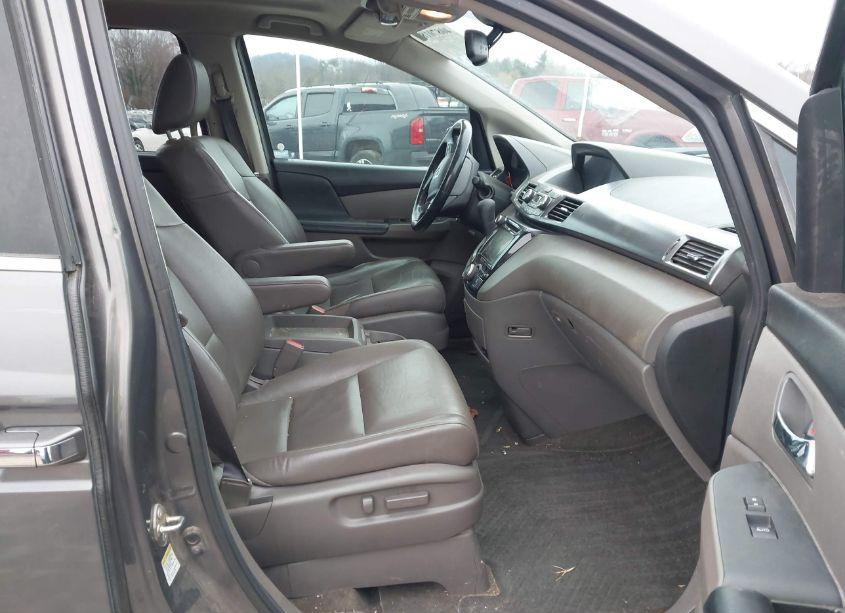 Photo 5 of 2014 Honda Odyssey EX-L (VIN 5FNRL5H66EB082653)
