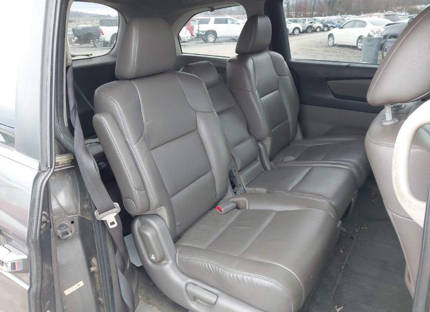 Photo 8 of 2014 Honda Odyssey EX-L (VIN 5FNRL5H66EB082653)