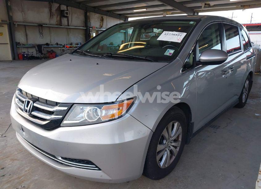 Photo 2 of 2014 Honda Odyssey EX-L (VIN 5FNRL5H66EB084757)