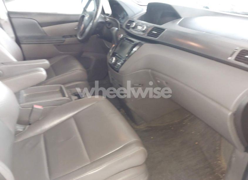 Photo 5 of 2014 Honda Odyssey EX-L (VIN 5FNRL5H66EB084757)