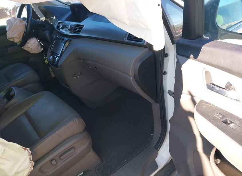 Photo 5 of 2014 Honda Odyssey EX-L (VIN 5FNRL5H66EB092695)