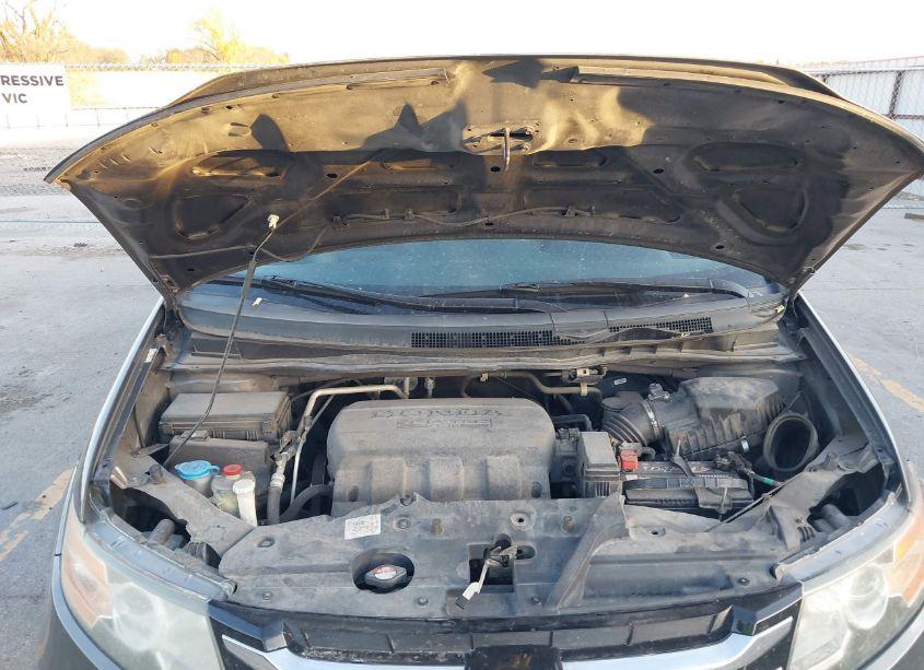 Photo 10 of 2014 Honda Odyssey EX-L (VIN 5FNRL5H66EB093443)