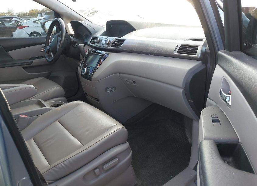 Photo 5 of 2014 Honda Odyssey EX-L (VIN 5FNRL5H66EB129230)