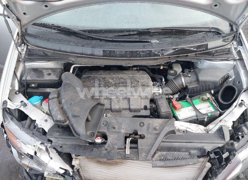 Photo 10 of 2015 Honda Odyssey EX-L (VIN 5FNRL5H66FB025516)