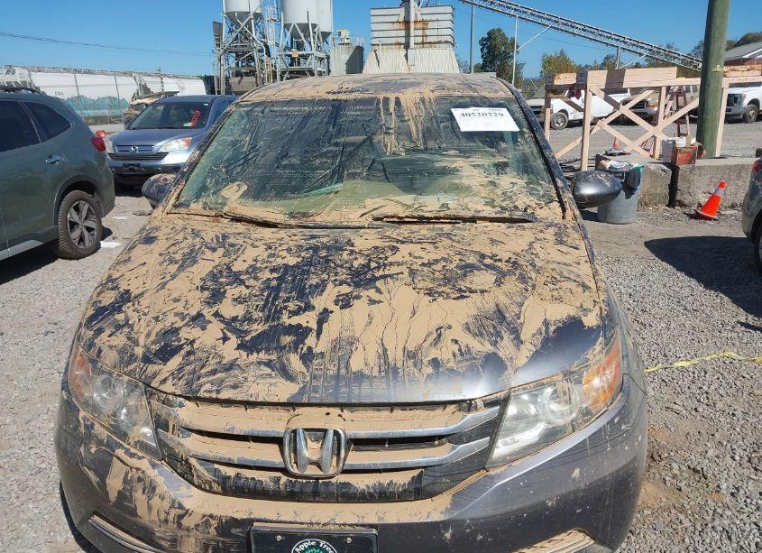 Photo 6 of 2015 Honda Odyssey EX-L (VIN 5FNRL5H66FB051033)