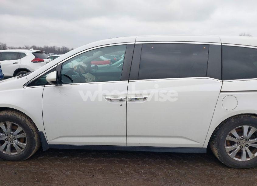 Photo 14 of 2015 Honda Odyssey EX-L (VIN 5FNRL5H66FB056264)