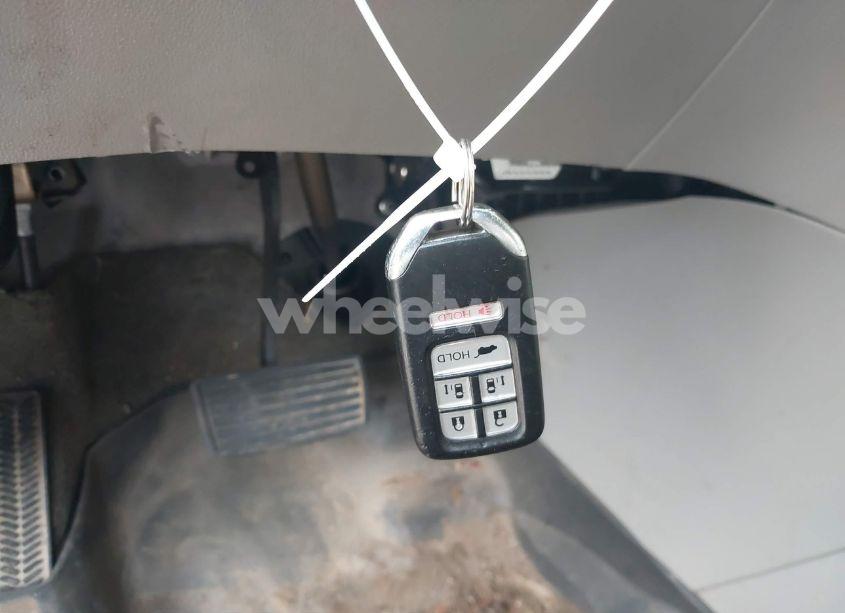 Photo 11 of 2015 Honda Odyssey EX-L (VIN 5FNRL5H66FB058256)