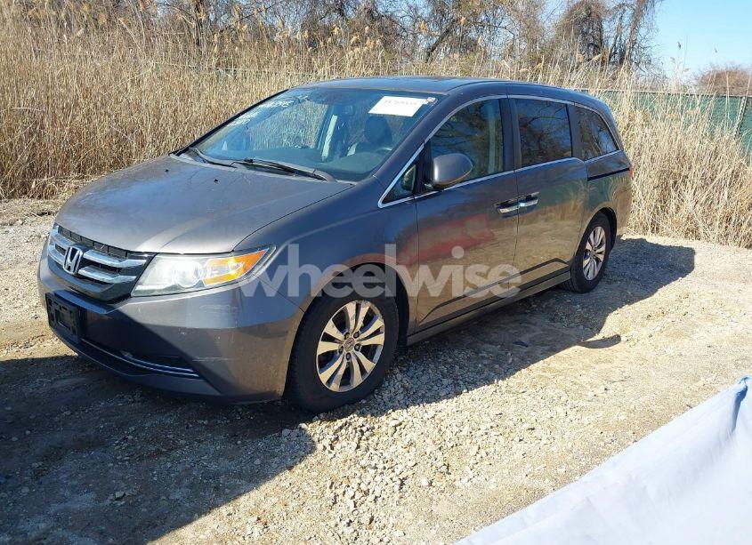 Photo 2 of 2015 Honda Odyssey EX-L (VIN 5FNRL5H66FB073128)