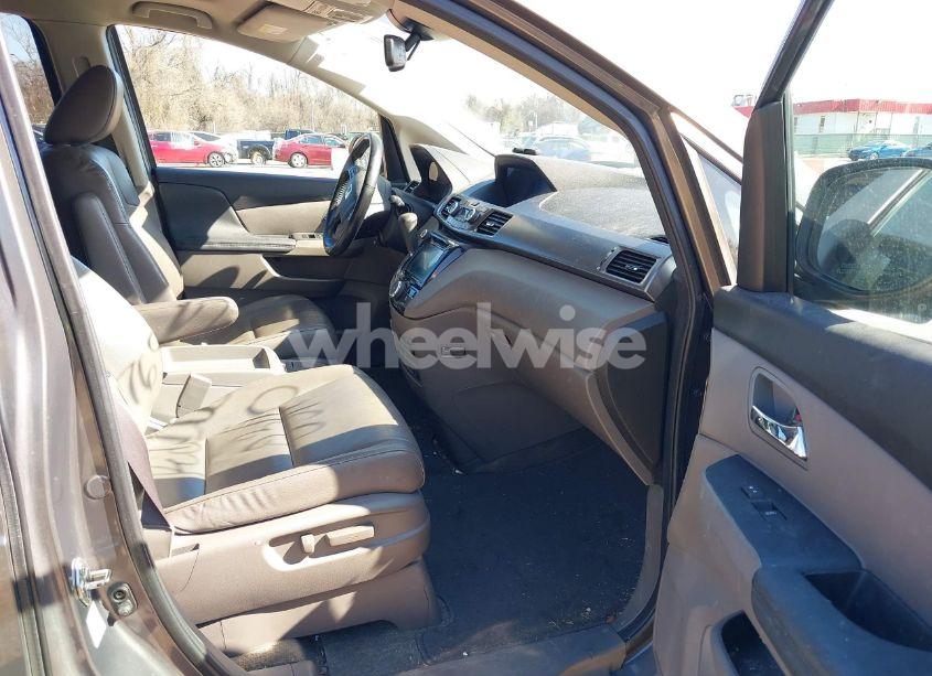 Photo 5 of 2015 Honda Odyssey EX-L (VIN 5FNRL5H66FB073128)