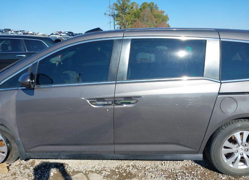 Photo 15 of 2015 Honda Odyssey EX-L (VIN 5FNRL5H66FB118309)