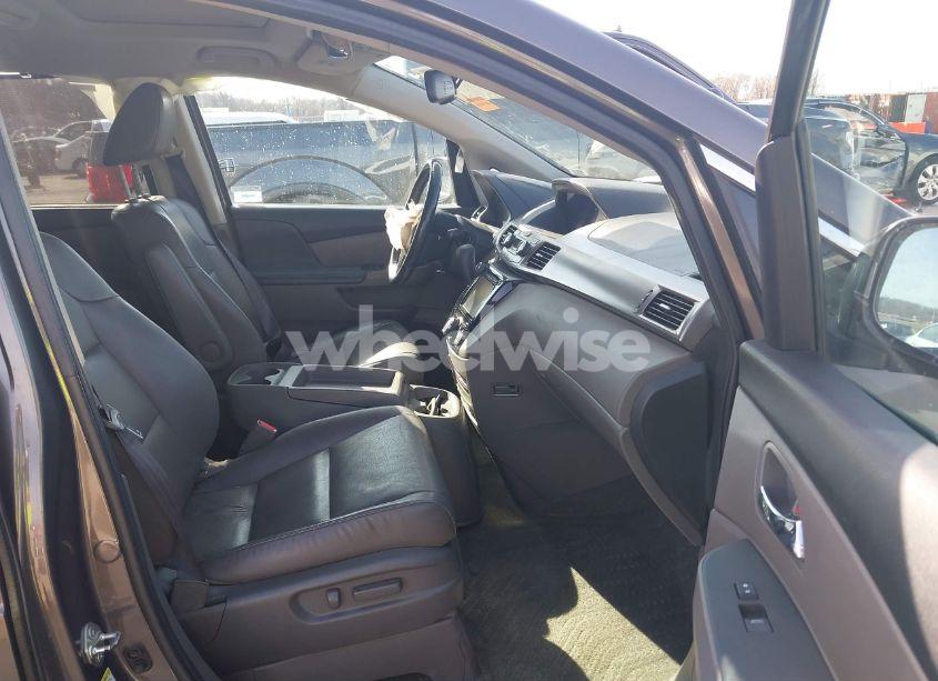 Photo 5 of 2016 Honda Odyssey EX-L (VIN 5FNRL5H66GB057559)