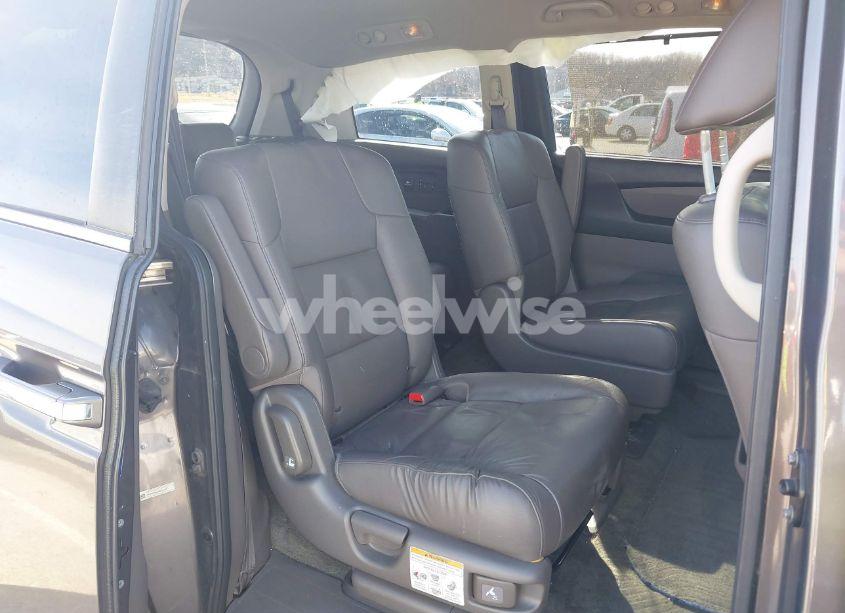 Photo 8 of 2016 Honda Odyssey EX-L (VIN 5FNRL5H66GB057559)