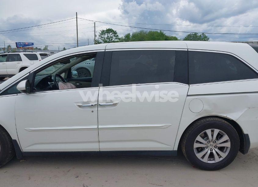 Photo 14 of 2016 Honda Odyssey EX-L (VIN 5FNRL5H66GB057691)