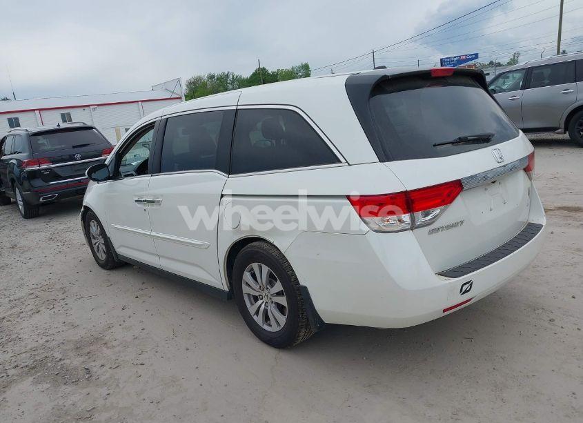 Photo 3 of 2016 Honda Odyssey EX-L (VIN 5FNRL5H66GB057691)