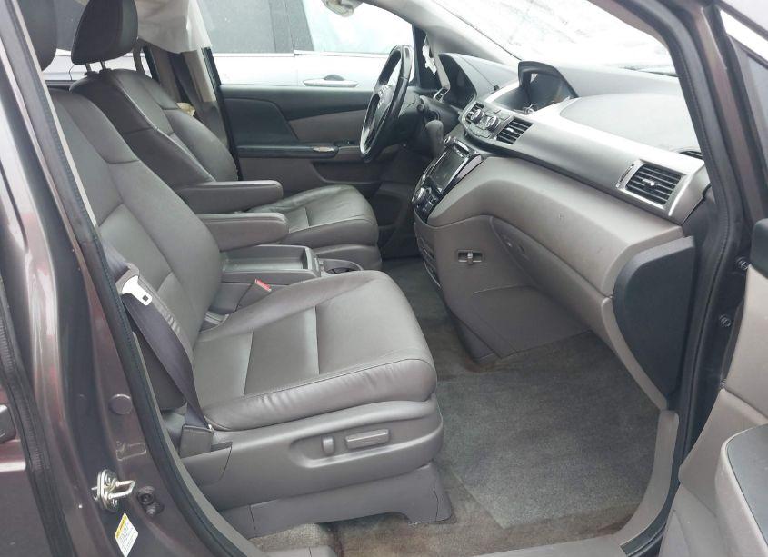 Photo 5 of 2016 Honda Odyssey EX-L (VIN 5FNRL5H66GB062728)