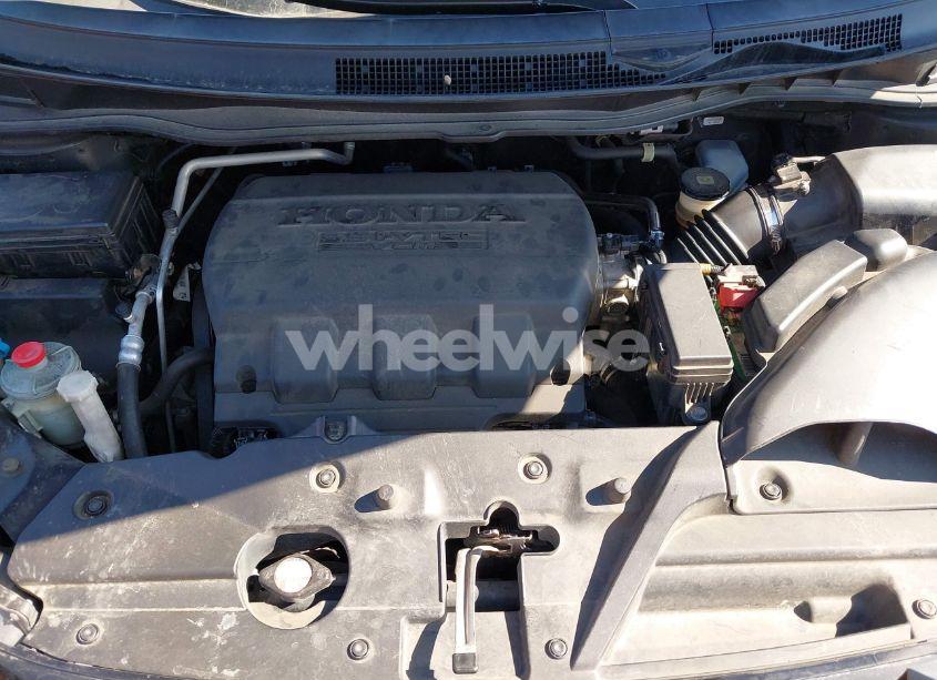 Photo 10 of 2016 Honda Odyssey EX-L (VIN 5FNRL5H66GB088133)