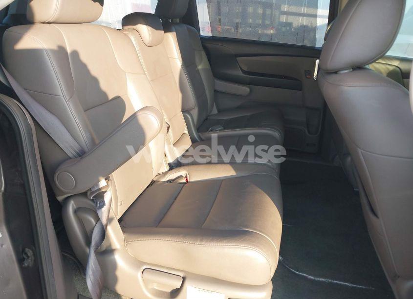Photo 8 of 2016 Honda Odyssey EX-L (VIN 5FNRL5H66GB098077)
