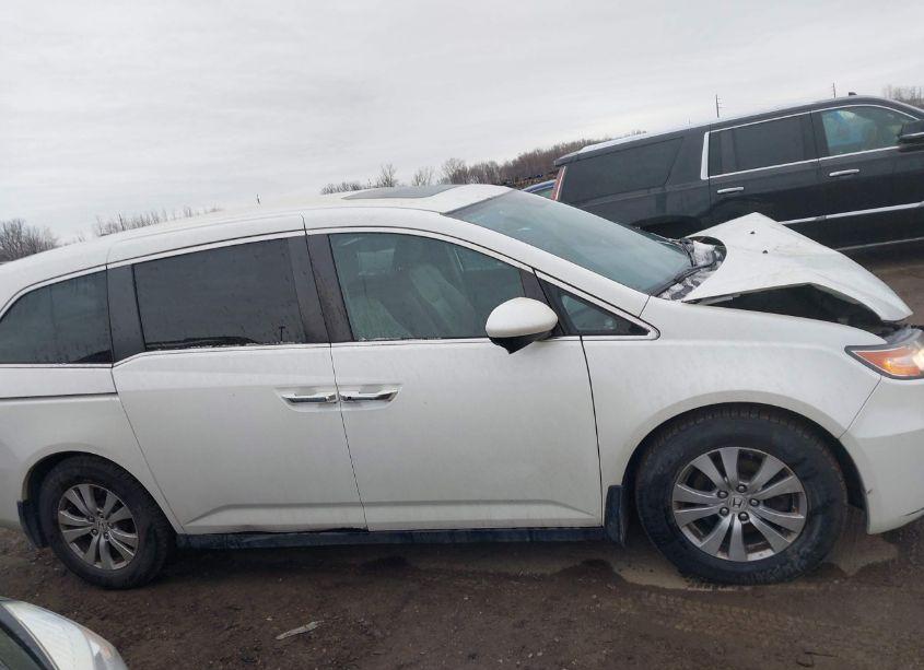 Photo 13 of 2016 Honda Odyssey EX-L (VIN 5FNRL5H66GB106551)