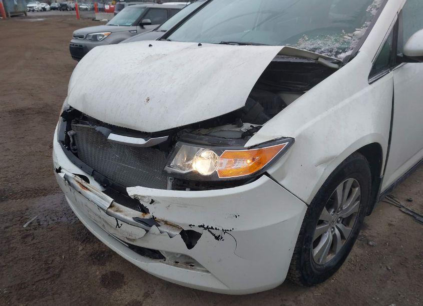 Photo 6 of 2016 Honda Odyssey EX-L (VIN 5FNRL5H66GB106551)