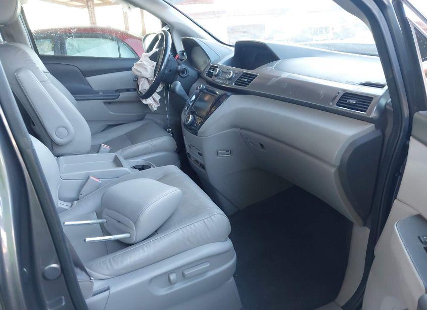 Photo 5 of 2016 Honda Odyssey EX-L (VIN 5FNRL5H66GB121163)