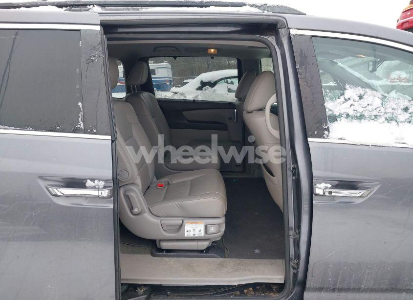 Photo 8 of 2016 Honda Odyssey EX-L (VIN 5FNRL5H66GB135063)