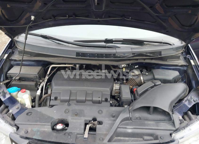 Photo 10 of 2016 Honda Odyssey EX-L (VIN 5FNRL5H66GB161632)