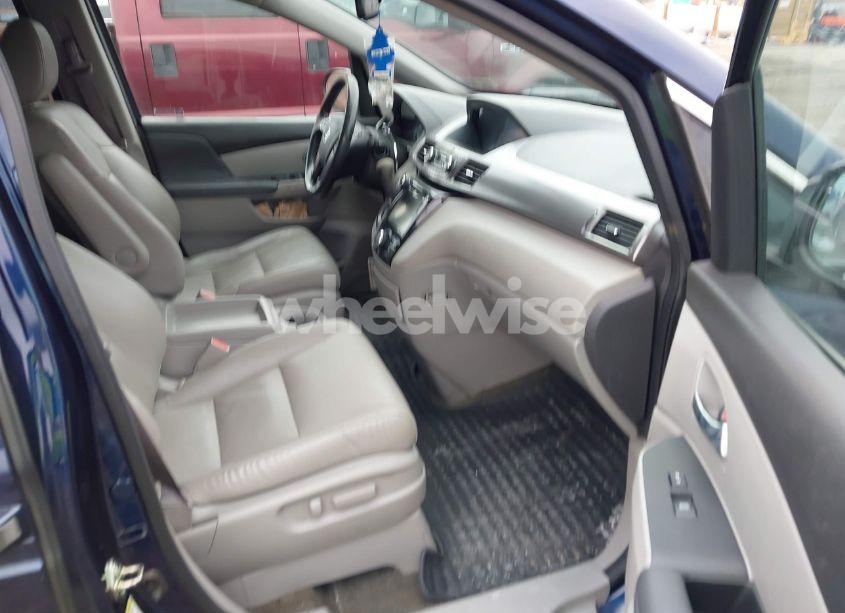 Photo 5 of 2016 Honda Odyssey EX-L (VIN 5FNRL5H66GB161632)