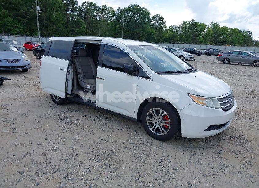 2011 Honda Odyssey EX-L (VIN 5FNRL5H67BB011070) main photo
