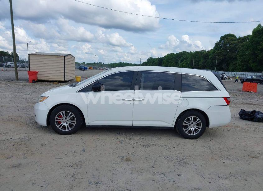 Photo 14 of 2011 Honda Odyssey EX-L (VIN 5FNRL5H67BB011070)