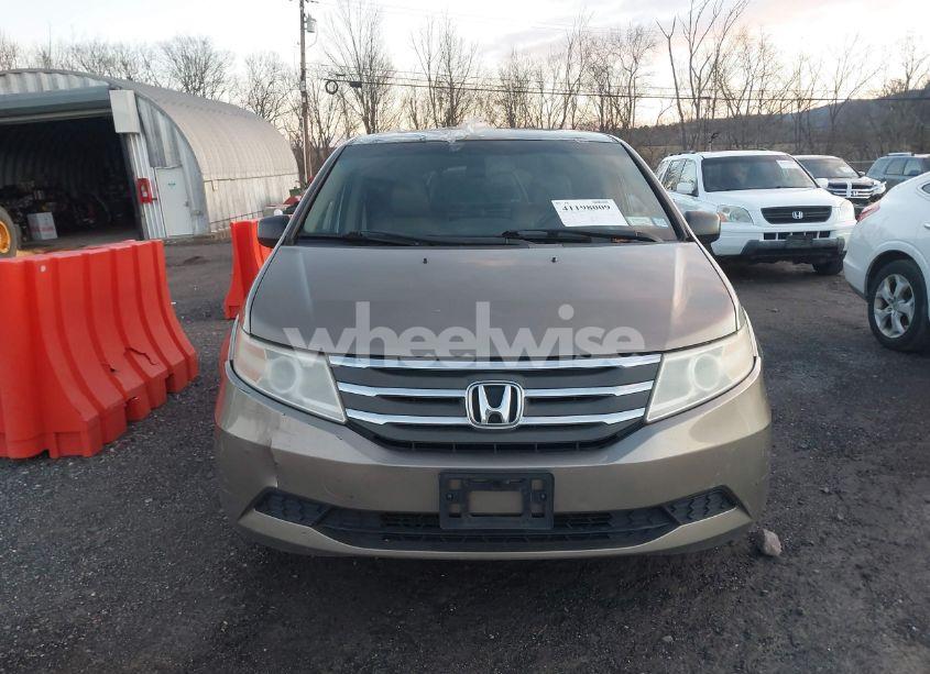 Photo 12 of 2011 Honda Odyssey EX-L (VIN 5FNRL5H67BB035952)