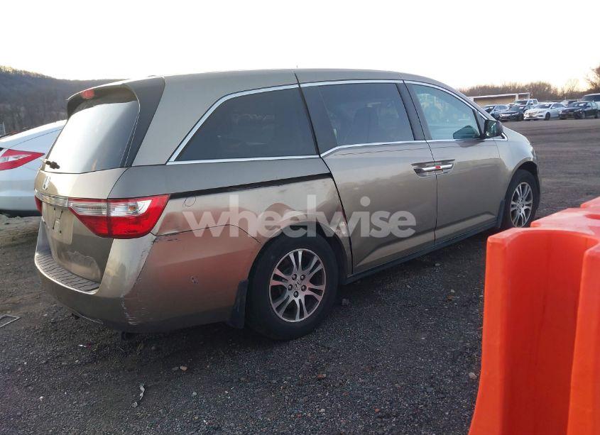 Photo 4 of 2011 Honda Odyssey EX-L (VIN 5FNRL5H67BB035952)