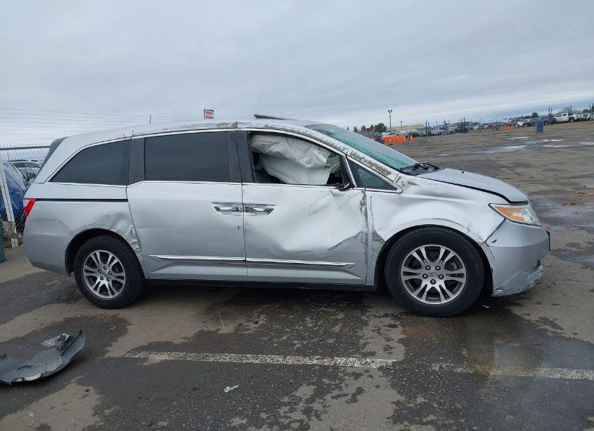 Photo 14 of 2011 Honda Odyssey EX-L (VIN 5FNRL5H67BB038785)