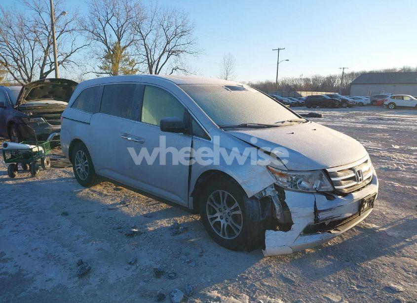 2011 Honda Odyssey EX-L (VIN 5FNRL5H67BB048832) main photo