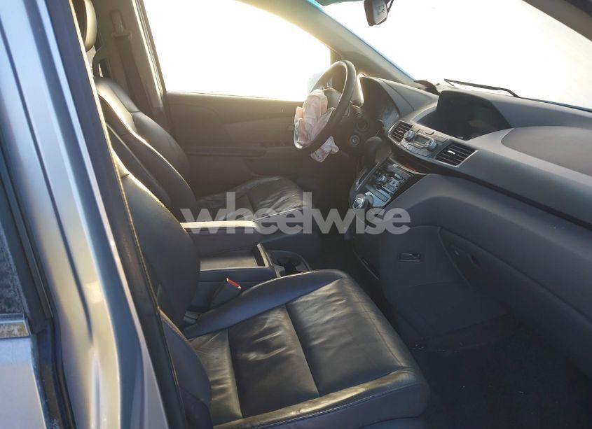 Photo 5 of 2011 Honda Odyssey EX-L (VIN 5FNRL5H67BB048832)