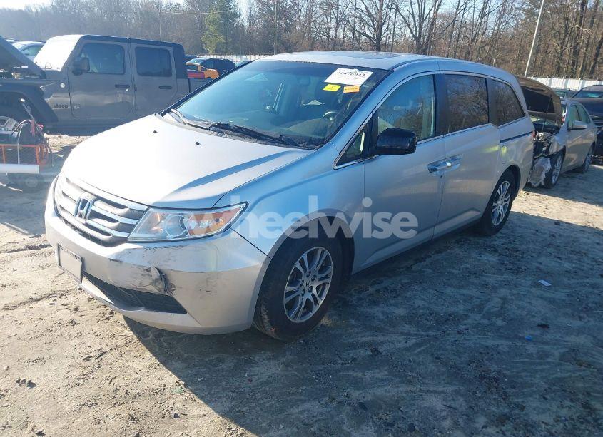 Photo 2 of 2011 Honda Odyssey EX-L (VIN 5FNRL5H67BB048863)
