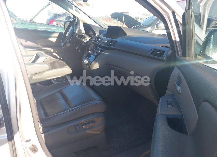 Photo 5 of 2011 Honda Odyssey EX-L (VIN 5FNRL5H67BB048863)