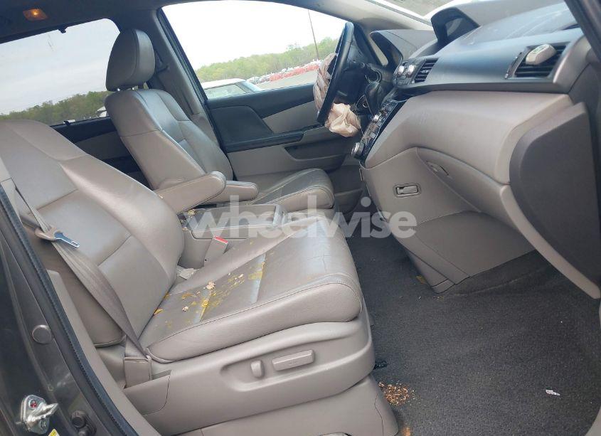 Photo 5 of 2011 Honda Odyssey EX-L (VIN 5FNRL5H67BB068708)