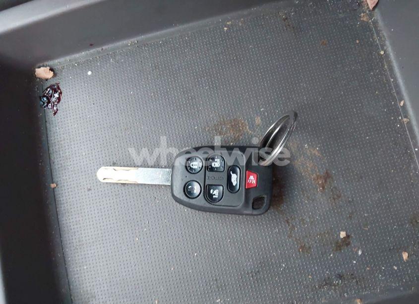 Photo 11 of 2011 Honda Odyssey EX-L (VIN 5FNRL5H67BB071088)