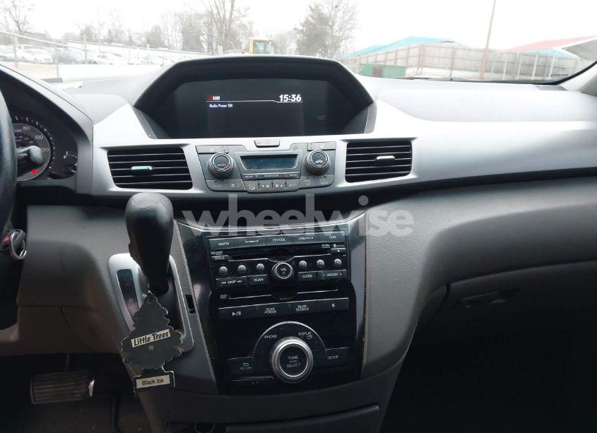 Photo 12 of 2011 Honda Odyssey EX-L (VIN 5FNRL5H67BB071088)