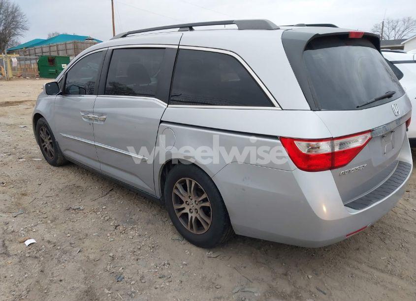 Photo 3 of 2011 Honda Odyssey EX-L (VIN 5FNRL5H67BB071088)