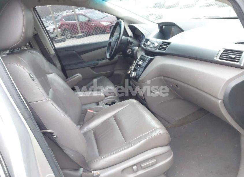 Photo 5 of 2011 Honda Odyssey EX-L (VIN 5FNRL5H67BB071088)