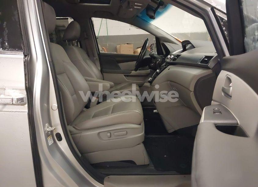 Photo 5 of 2011 Honda Odyssey EX-L (VIN 5FNRL5H67BB076906)