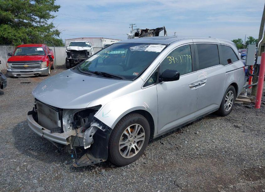 Photo 2 of 2011 Honda Odyssey EX-L (VIN 5FNRL5H67BB079711)