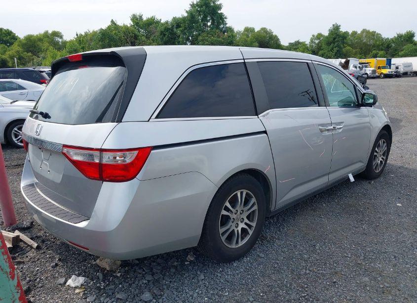 Photo 4 of 2011 Honda Odyssey EX-L (VIN 5FNRL5H67BB079711)