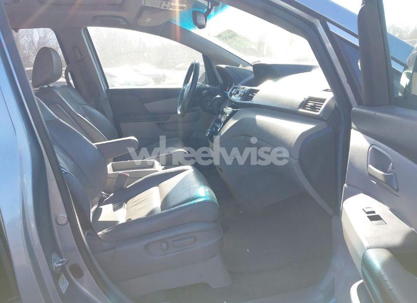 Photo 5 of 2011 Honda Odyssey EX-L (VIN 5FNRL5H67BB081281)