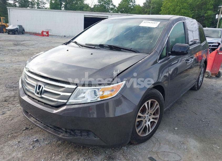 Photo 2 of 2012 Honda Odyssey EX-L (VIN 5FNRL5H67CB104561)