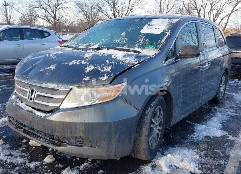 Photo 2 of 2012 Honda Odyssey EX-L (VIN 5FNRL5H67CB118198)