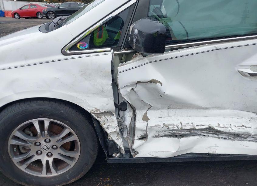 Photo 17 of 2013 Honda Odyssey EX-L (VIN 5FNRL5H67DB012870)